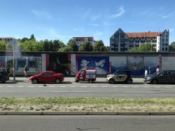 027 Ein Stueck Mauer