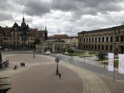 094 Theaterplatz