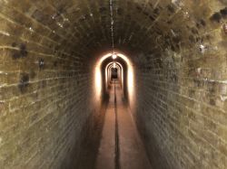 032 Retz Ein Tunnel