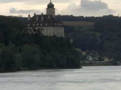 092 Donaufahrt Schlossberg