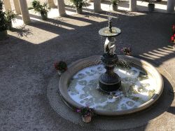 120 Der Brunnen