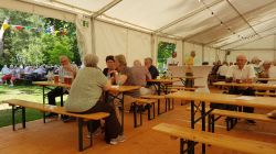 014 Im Zelt