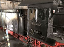 077 Der 38er Nebenan