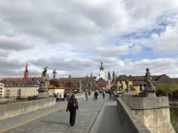 036 Die Alte Mainbrücke