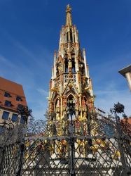 035 Frauen Unterwegs W2